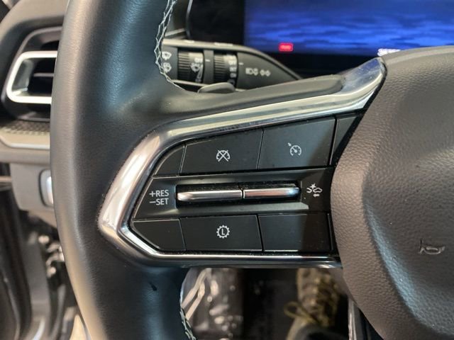 Used 2025 Chevrolet Traverse LT AWD/4WD image 15