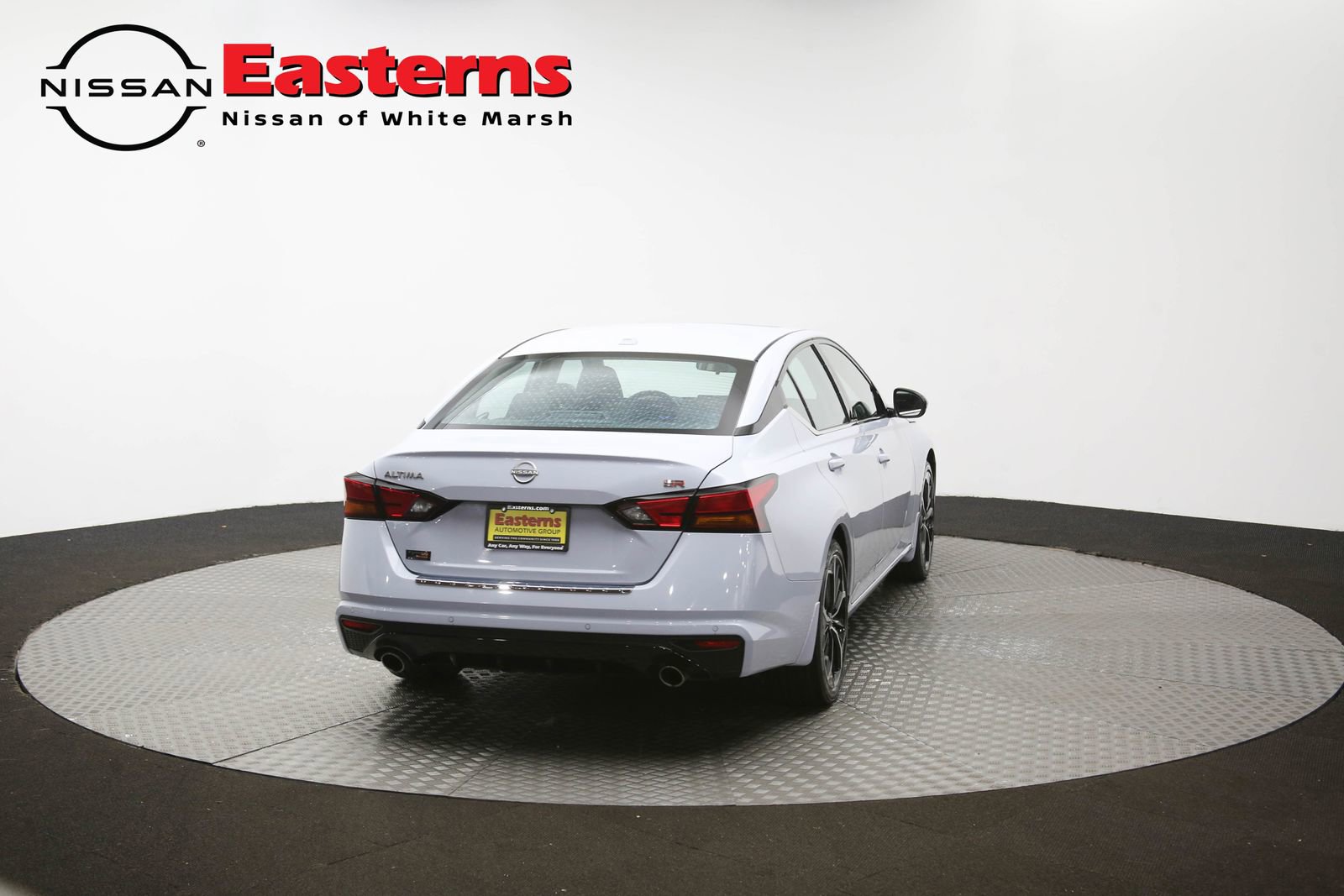 Used 2023 Nissan Altima 2.5 SR w/ SR Premium Package image 39