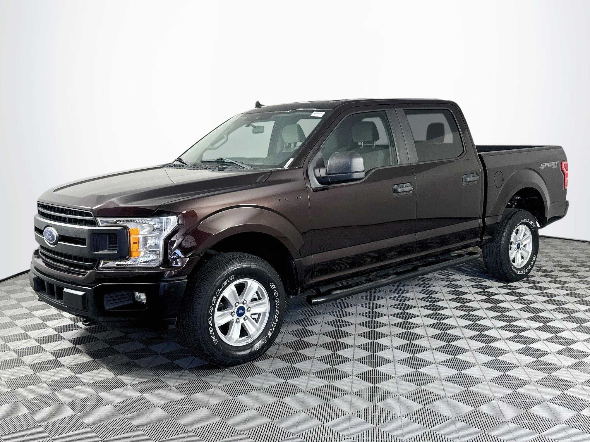 Used 2020 Ford F150 XL w/ Equipment Group 101A Mid AWD/4WD image 4