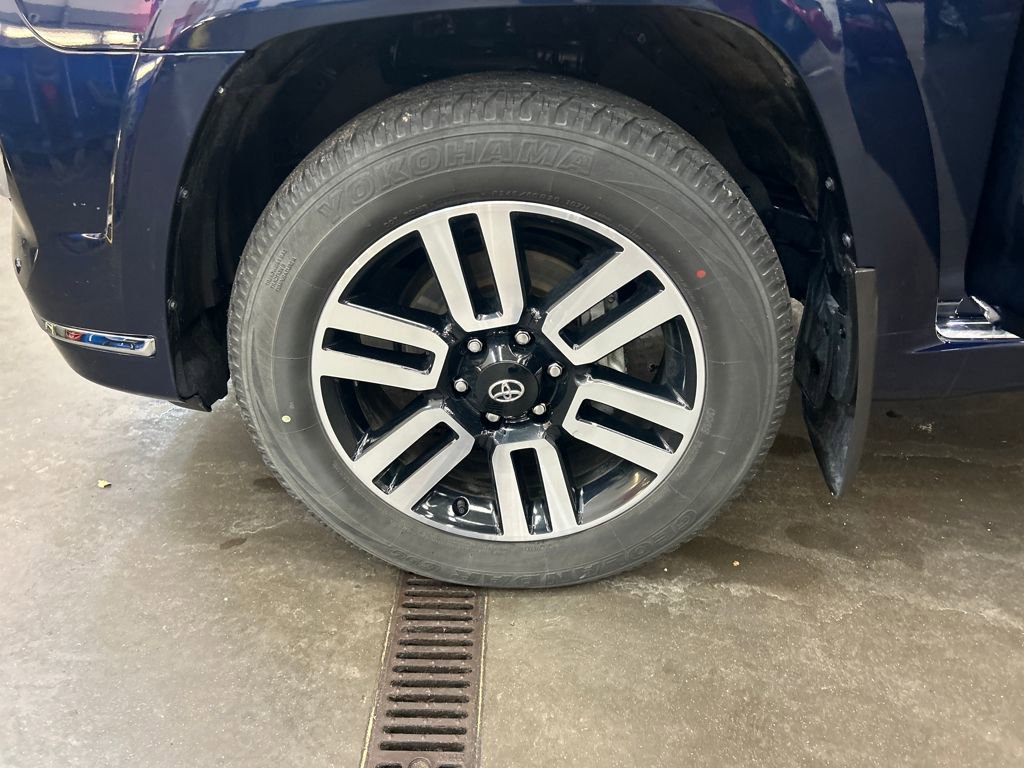 Used 2023 Toyota 4Runner Limited image 28