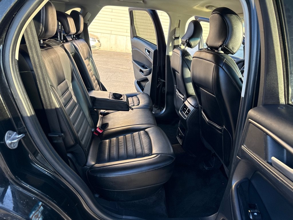 Used 2015 Ford Edge SEL w/ Equipment Group 201A FWD image 12