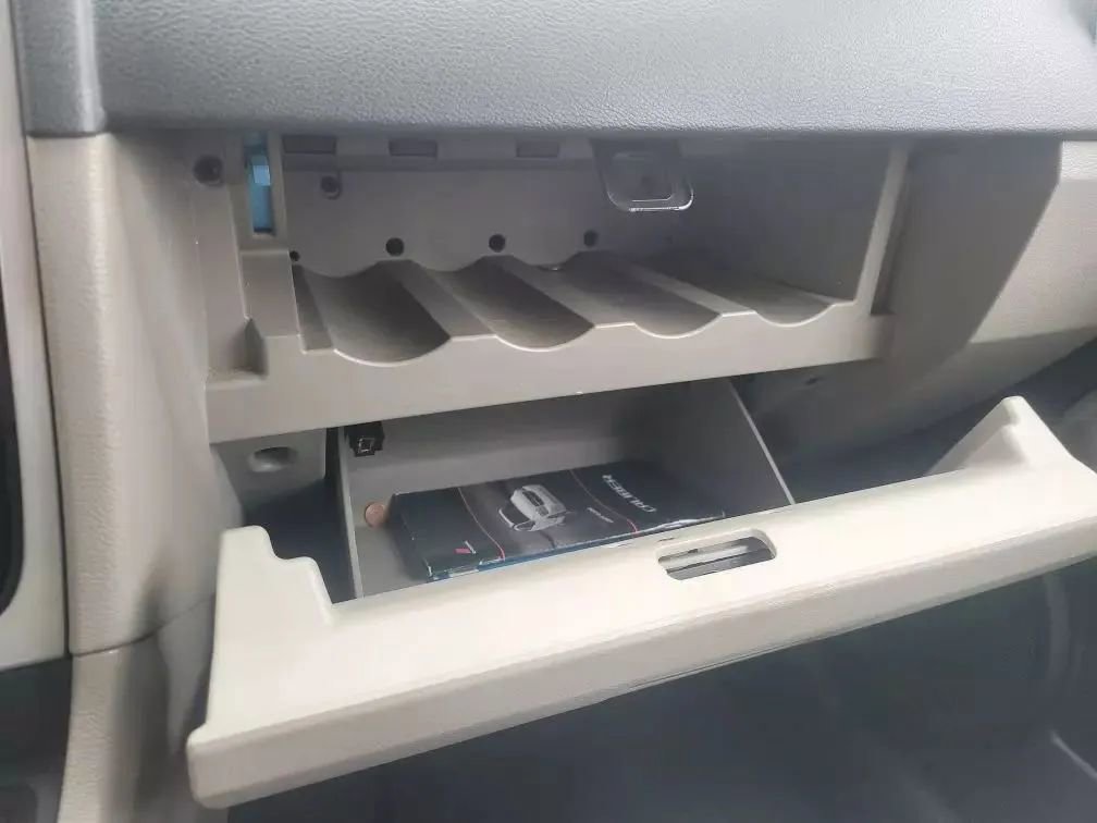 Used 2011 Dodge Caliber Uptown image 35