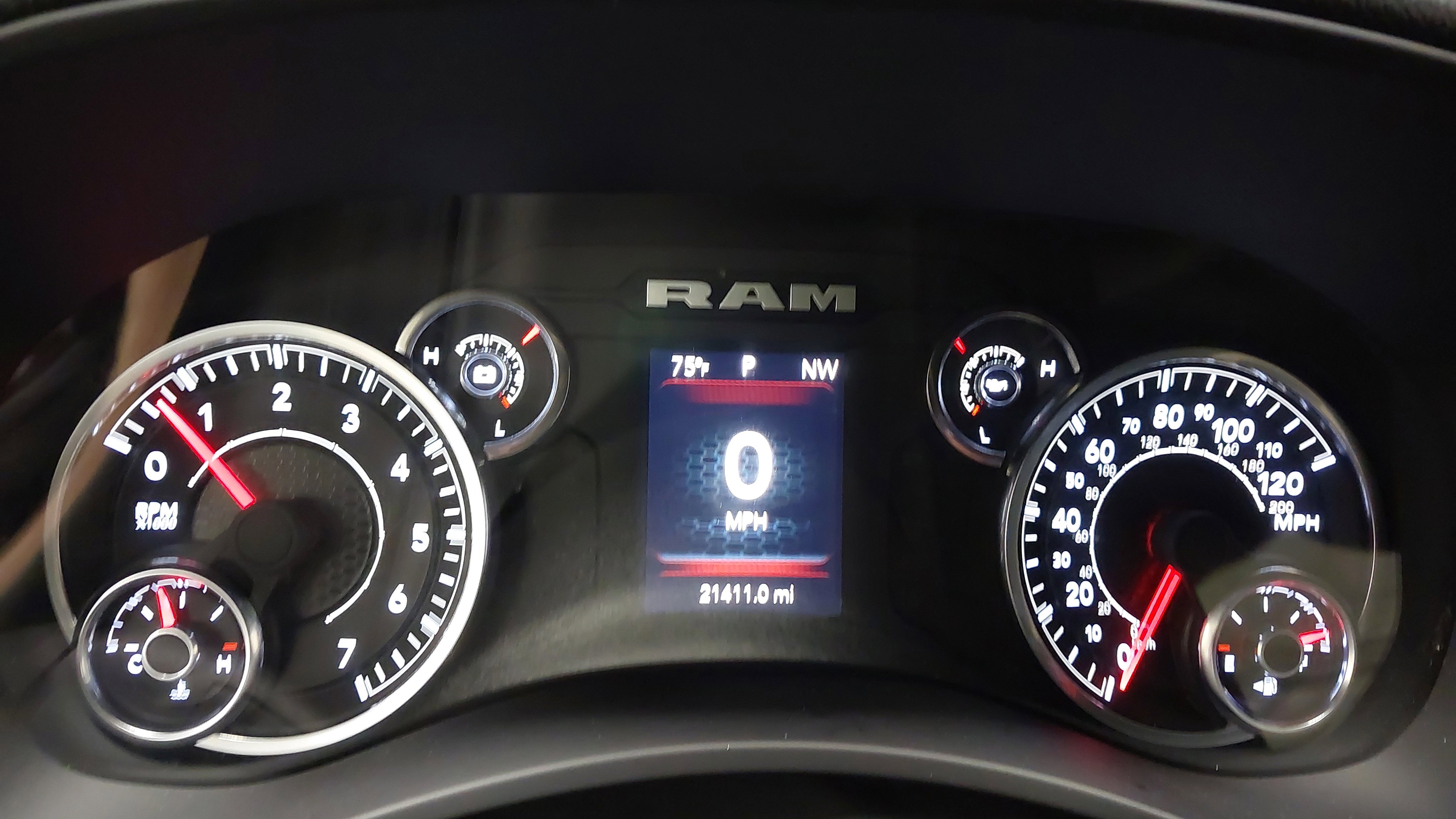 Used 2024 RAM 2500 Big Horn w/ Night Edition AWD/4WD image 19