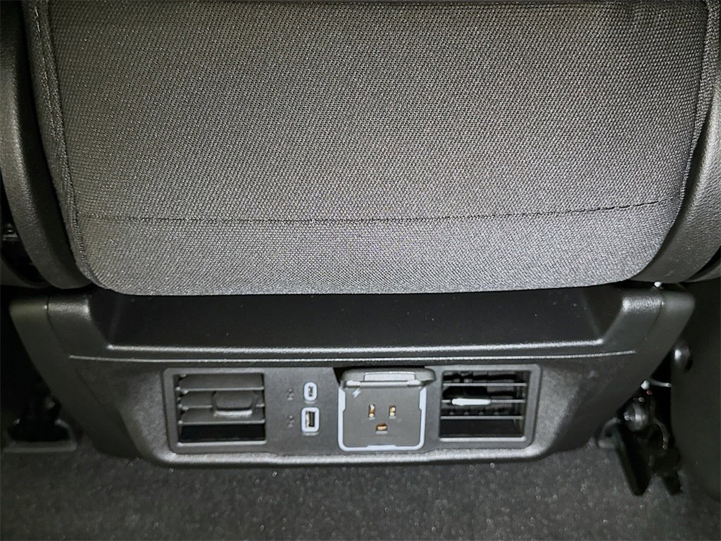 New 2026 GMC Sierra 1500 Elevation image 14