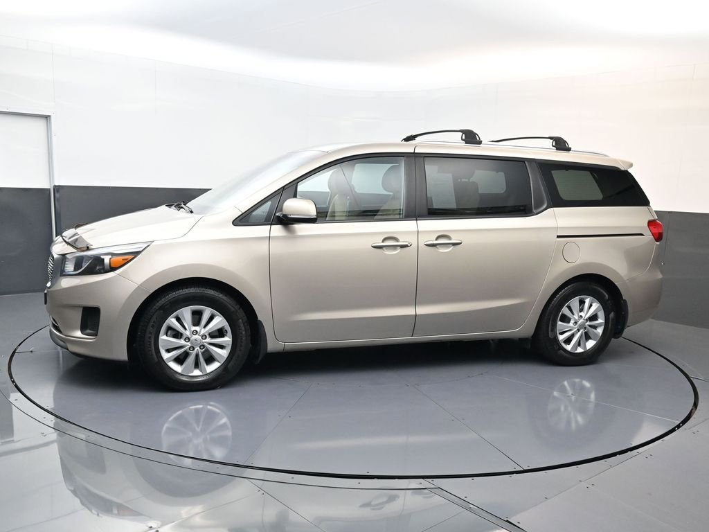 Used 2016 Kia Sedona LX w/ LX Convenience Package FWD image 9