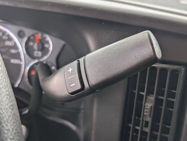 Used 2015 Chevrolet Express 2500 image 26