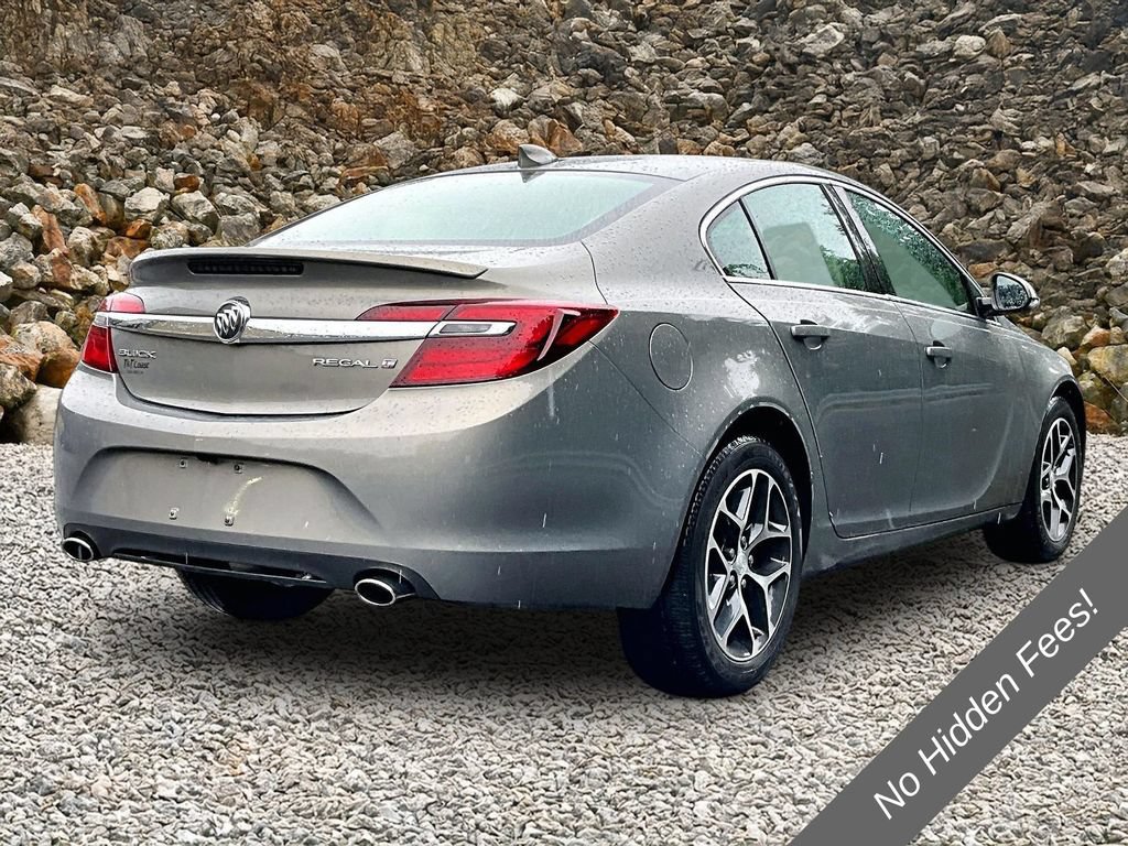 Used 2017 Buick Regal Sport Touring FWD image 2
