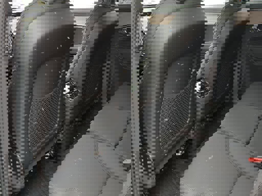 New 2025 Volvo XC90 B5 Plus w/ Protection Package Premier image 17