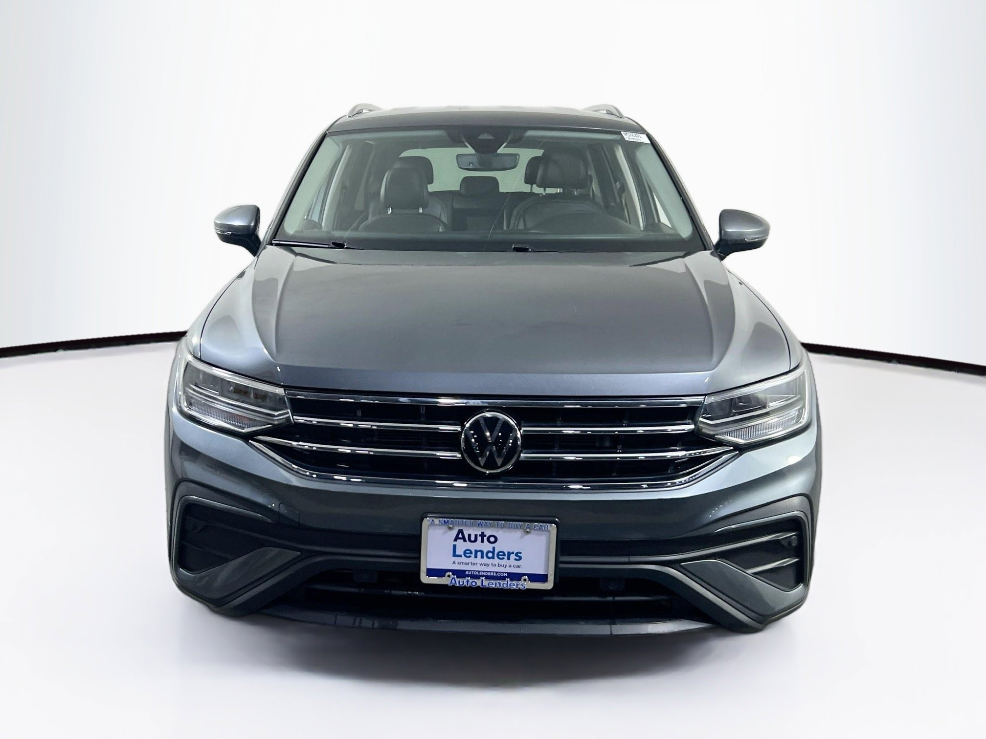 Used 2022 Volkswagen Tiguan SE AWD/4WD image 2