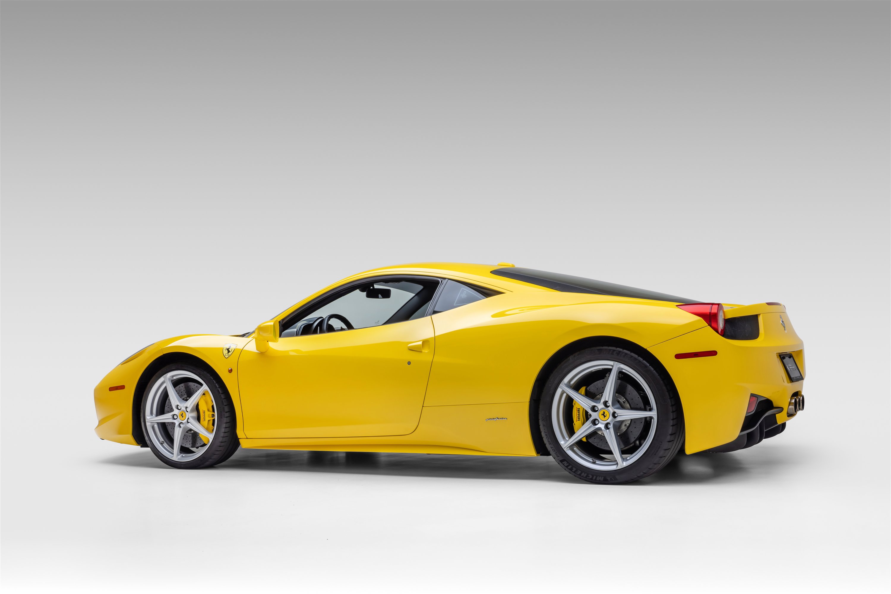 Used 2012 Ferrari 458 Italia Coupe image 8