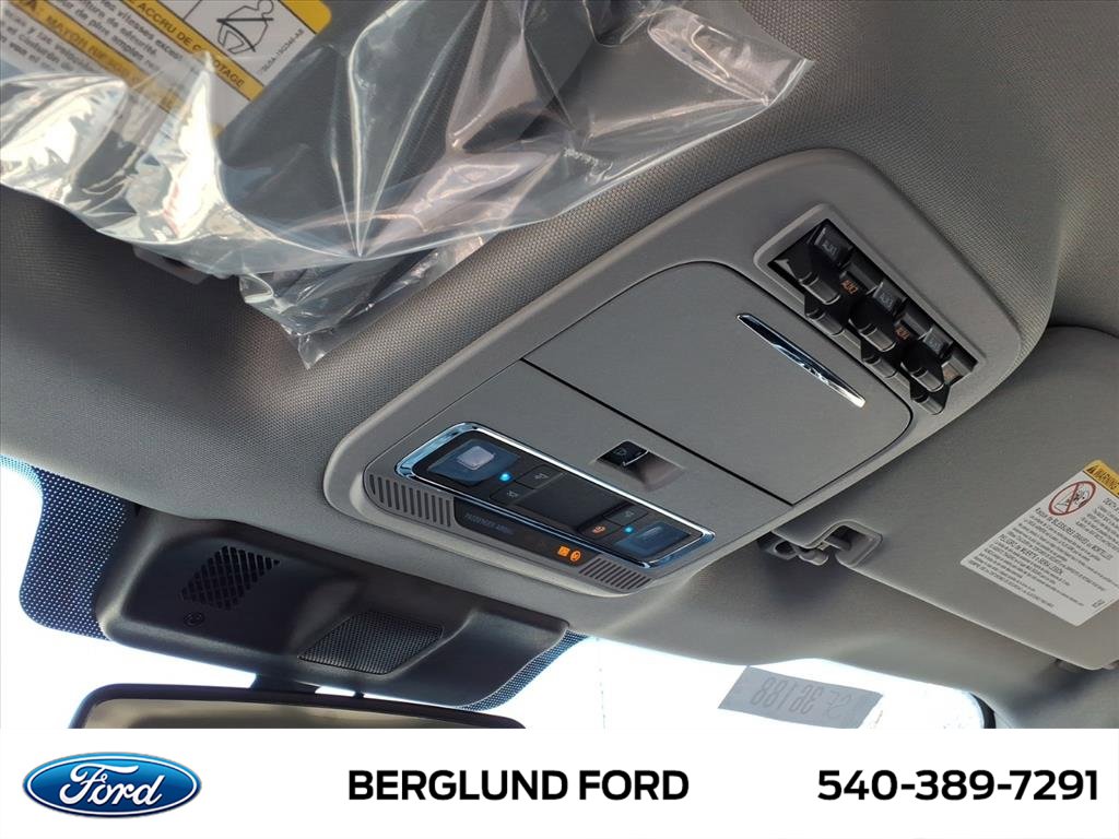 New 2026 Ford F550 4x4 Crew Cab image 18