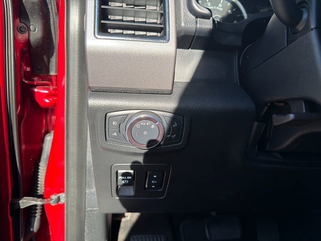 Used 2019 Ford F150 XLT w/ Equipment Group 302A Luxury image 32