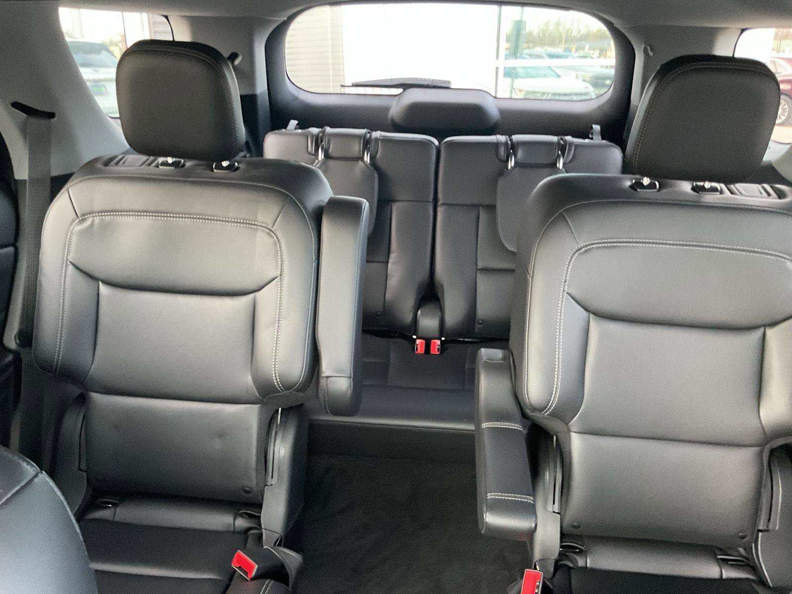 Used 2023 Ford Explorer XLT w/ Equipment Group 202A image 18