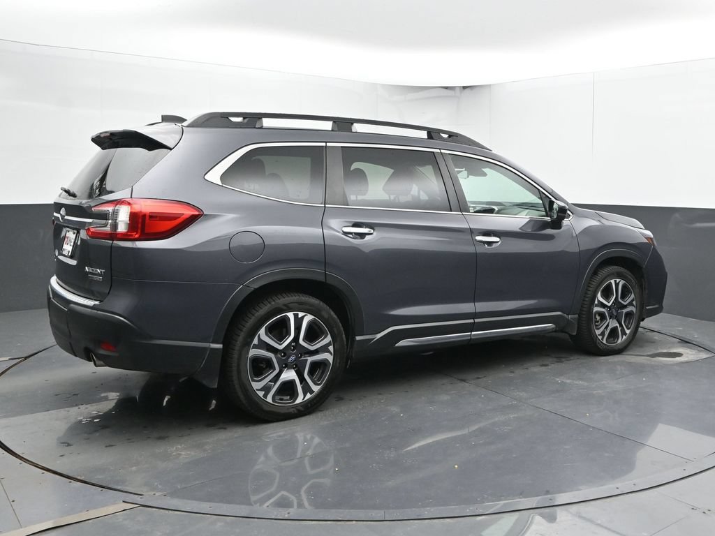 Used 2024 Subaru Ascent Touring AWD/4WD image 3