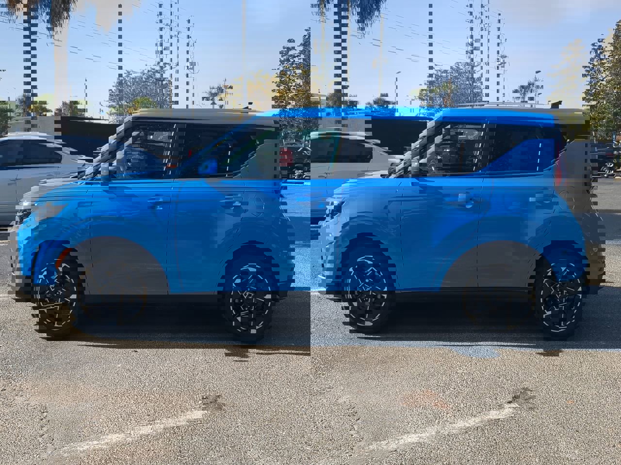 Used 2023 Kia Soul EX image 6