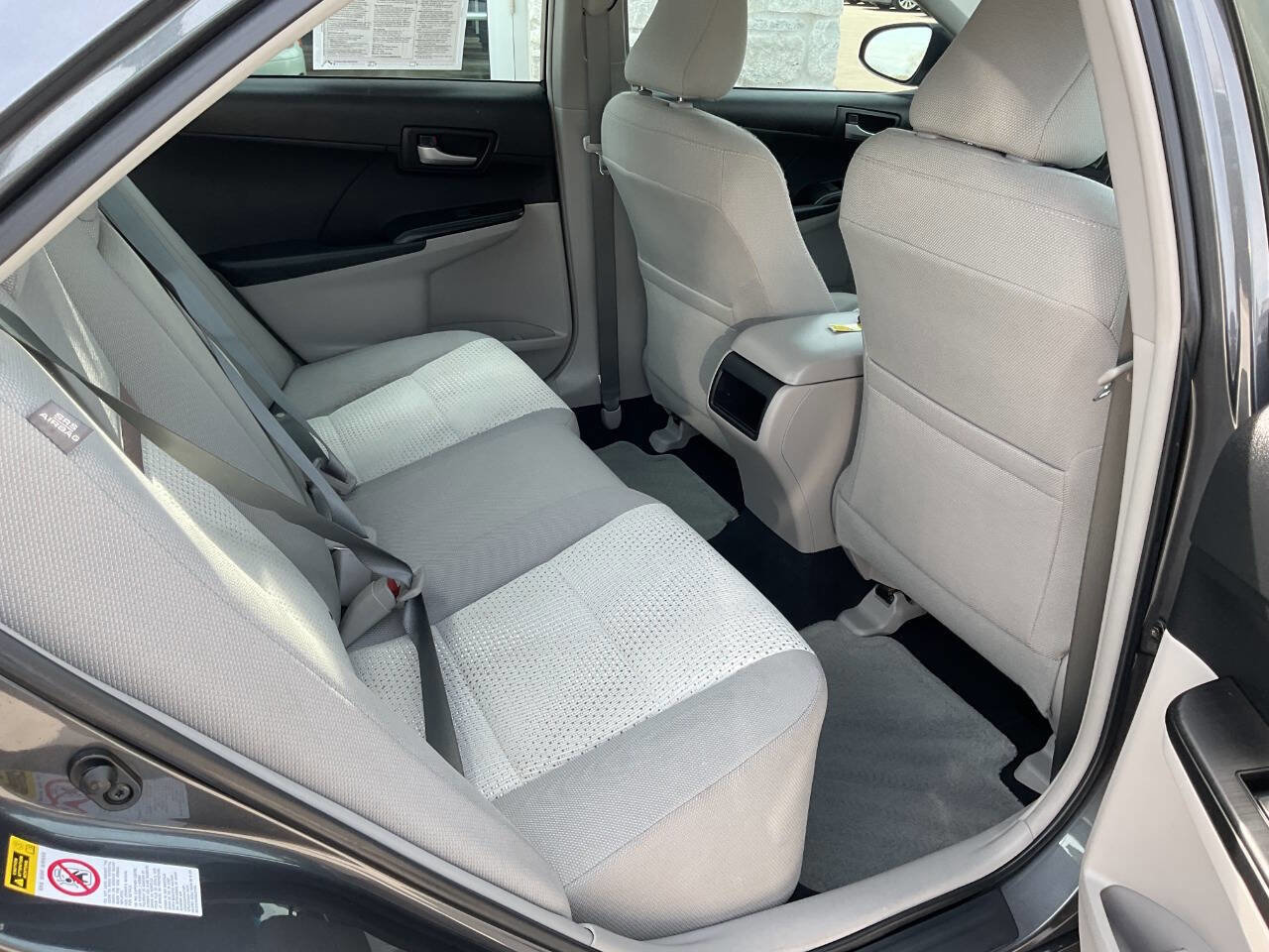 Used 2012 Toyota Camry LE FWD image 34