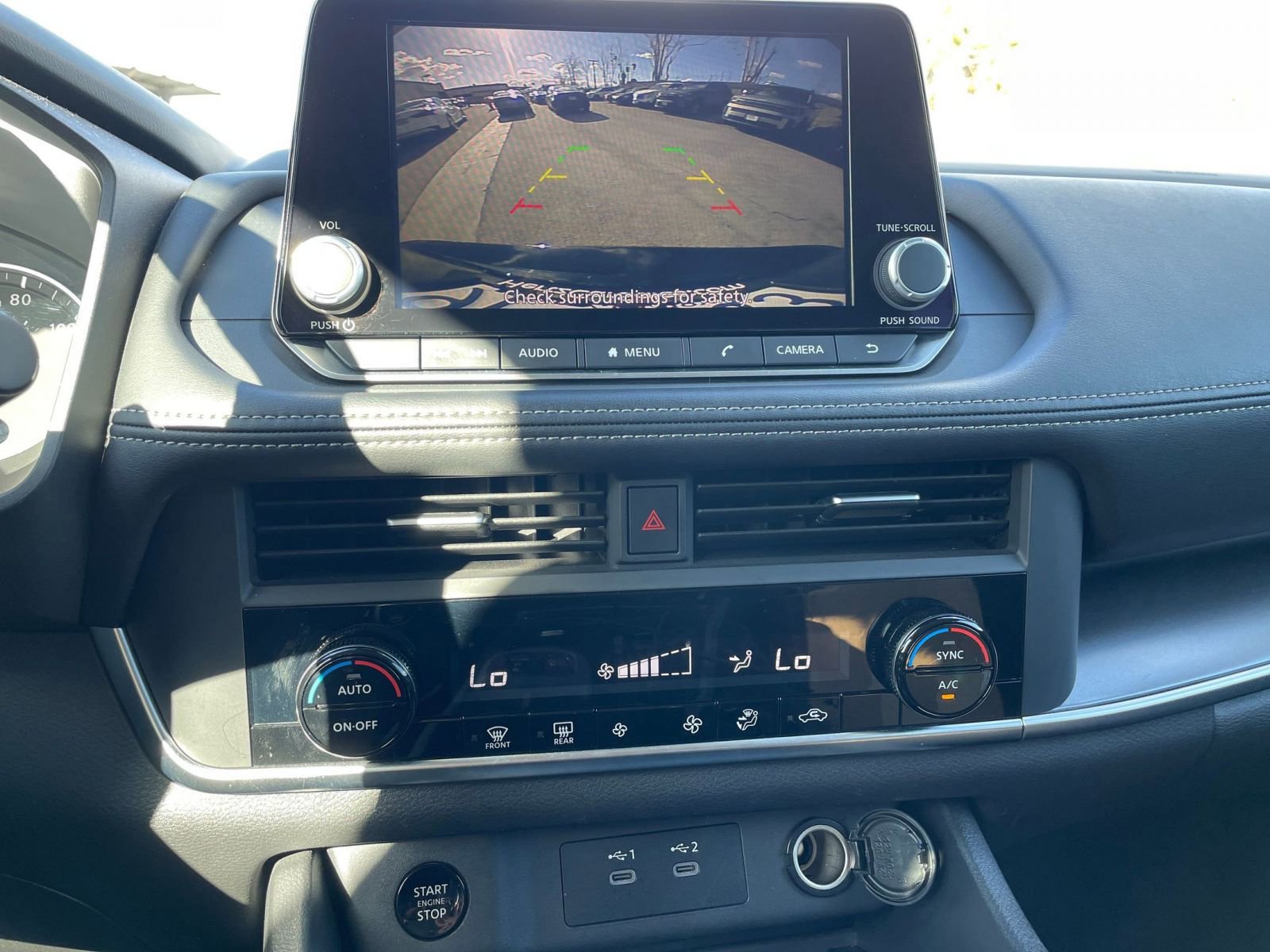 Used 2025 Nissan Rogue SV FWD image 17
