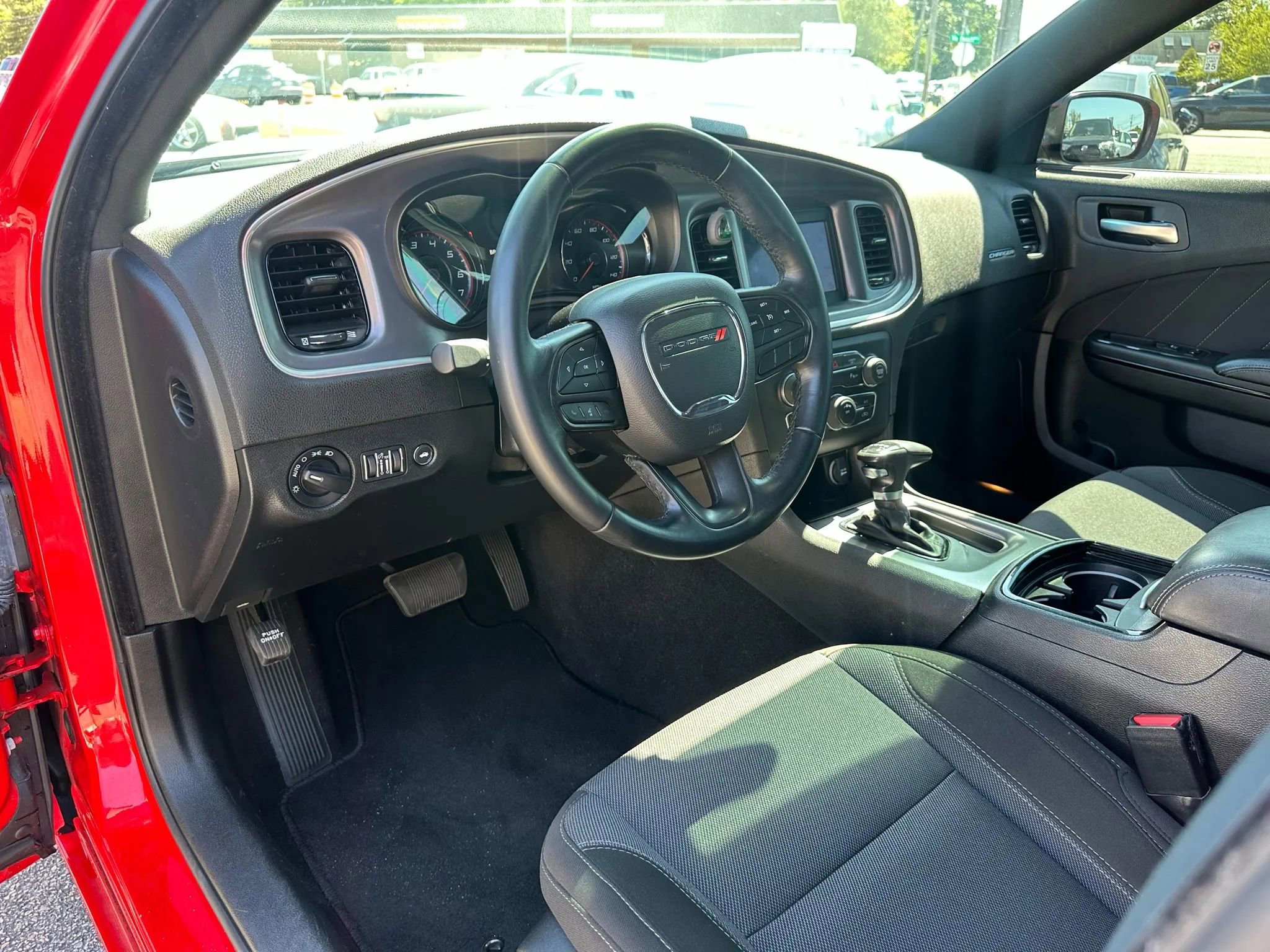 Used 2020 Dodge Charger SXT w/ Blacktop Package image 13