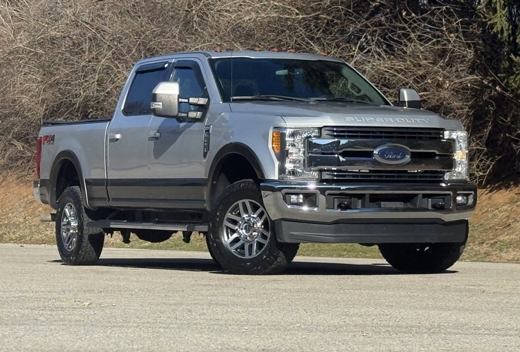 Used 2017 Ford F250 Lariat w/ Lariat Value Package image 2