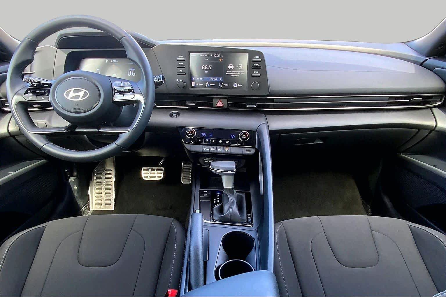 Used 2026 Hyundai Elantra Sport FWD image 14