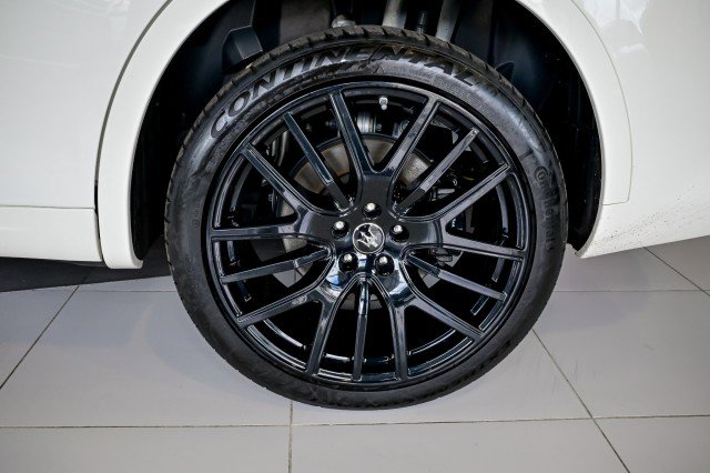 Used 2022 Maserati Levante Modena AWD/4WD image 41