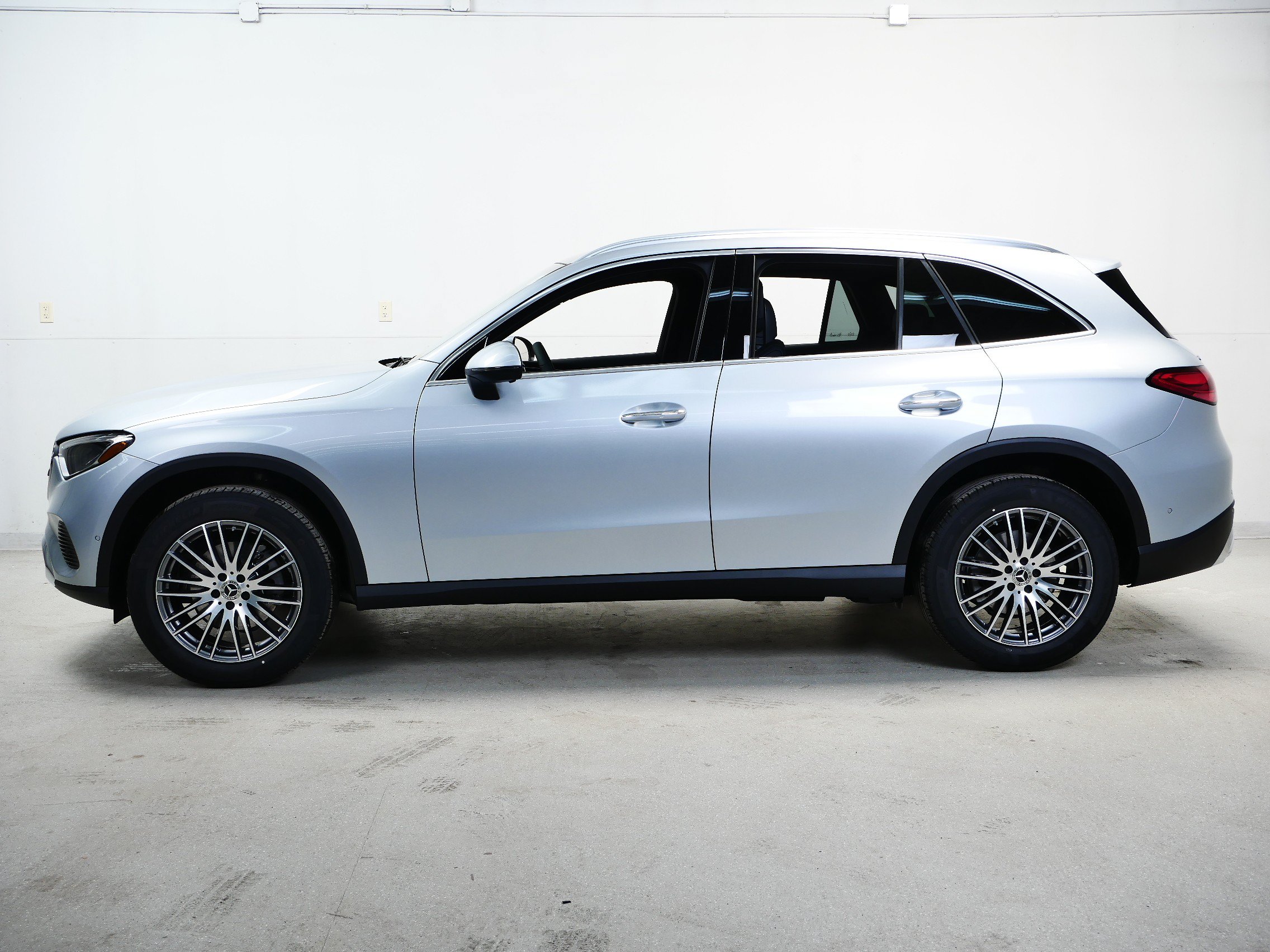 New 2026 Mercedes-Benz GLC 300 4MATIC image 5