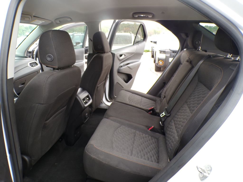 Used 2018 Chevrolet Equinox LT FWD image 18