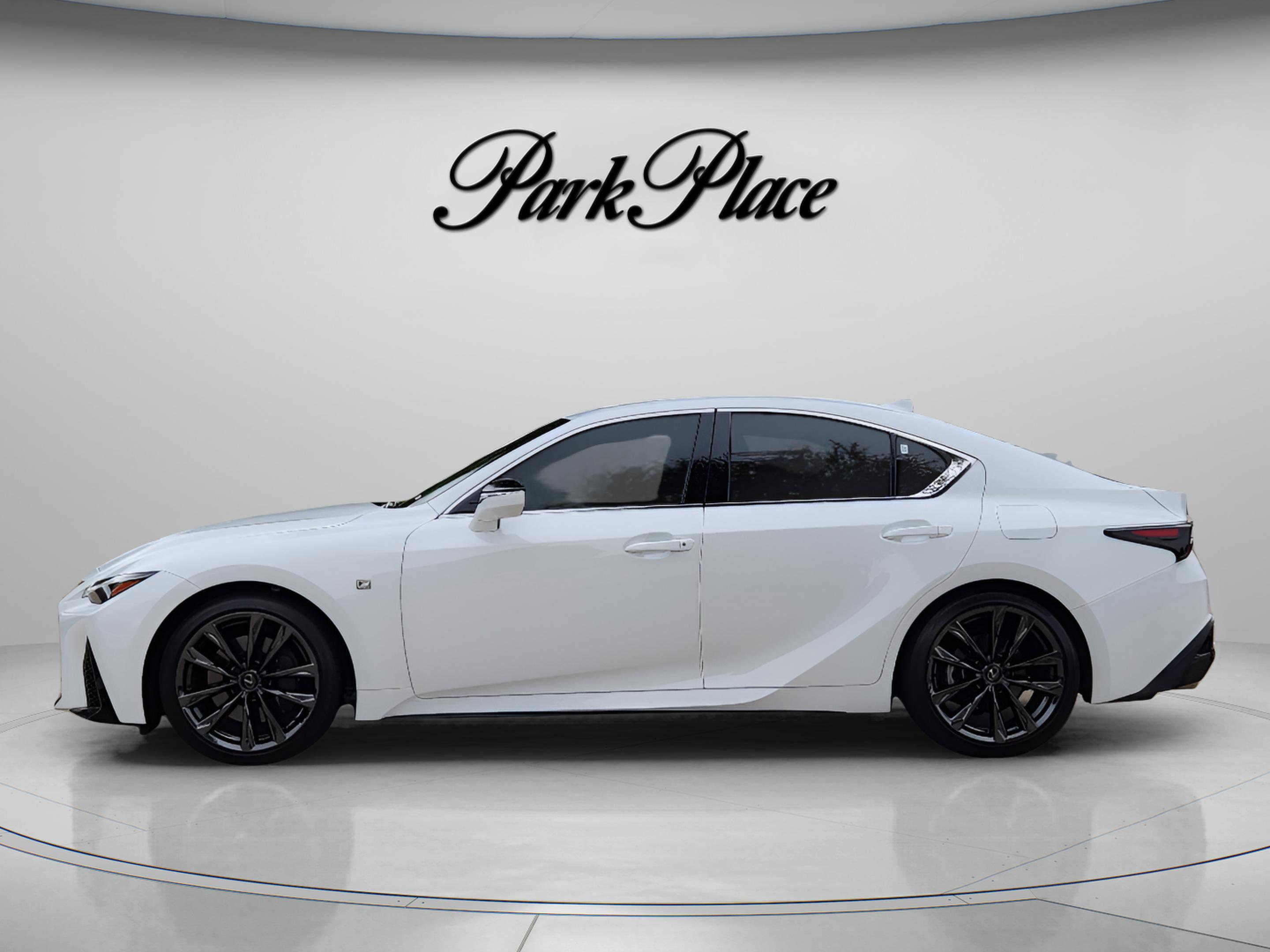 Used 2024 Lexus IS 350 F Sport RWD image 2