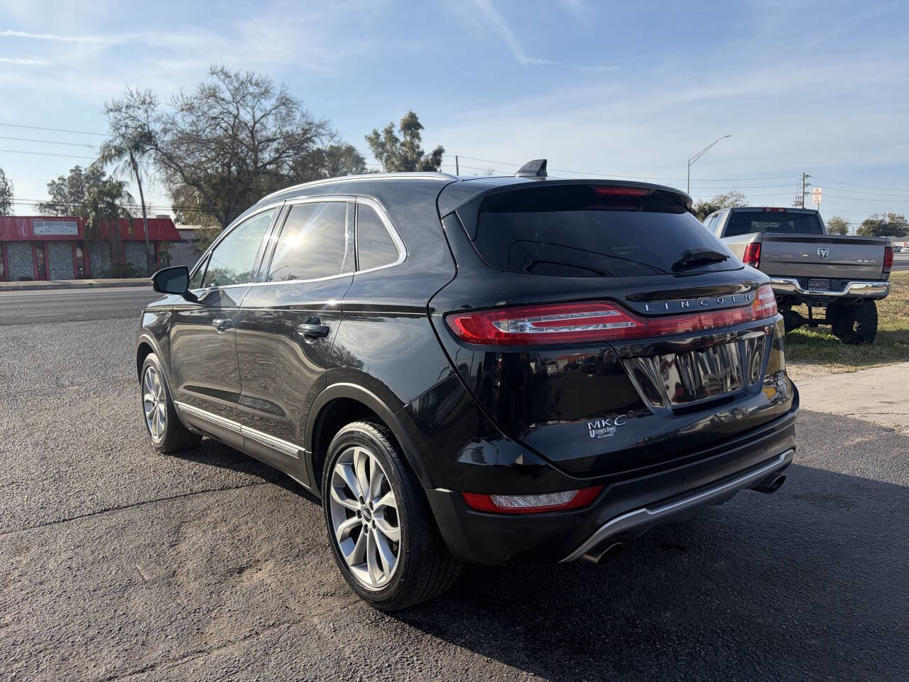 Used 2015 Lincoln MKC FWD w/ Equipment Group 101A Select image 4