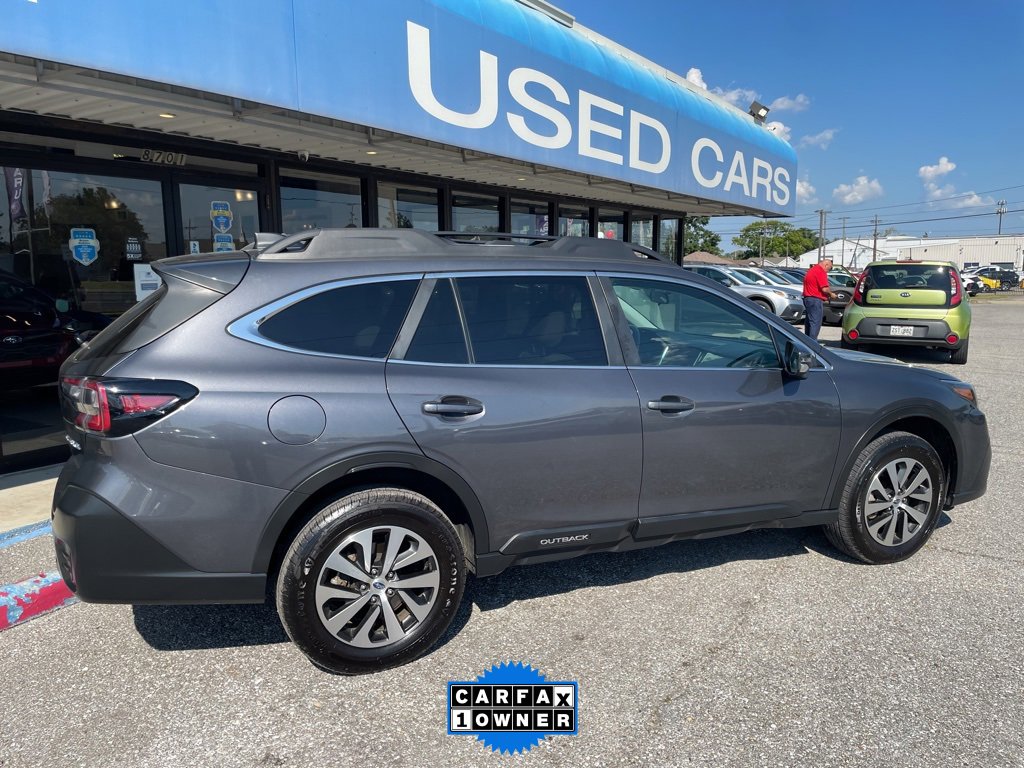 Used 2022 Subaru Outback Premium image 10