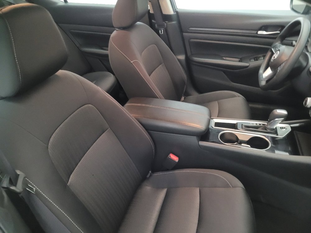 Used 2024 Nissan Altima 2.5 SV image 21