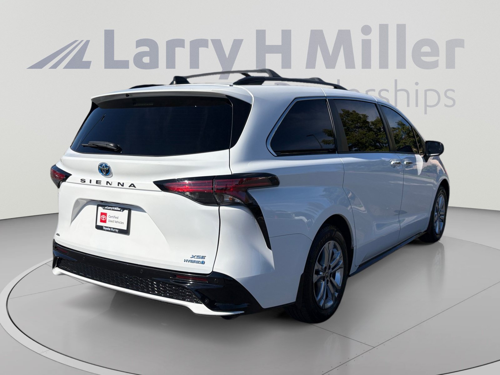 Used 2022 Toyota Sienna XSE w/ XSE Plus Package AWD/4WD image 5