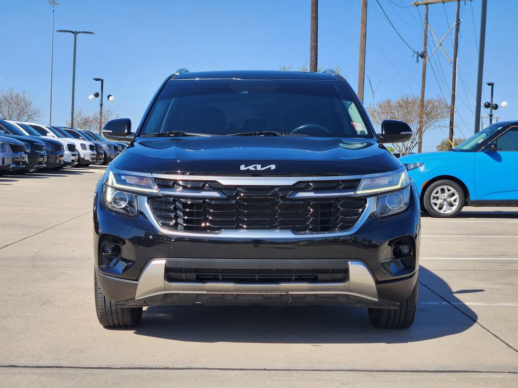 Certified 2025 Kia Seltos EX w/ EX Sunroof Package FWD image 11