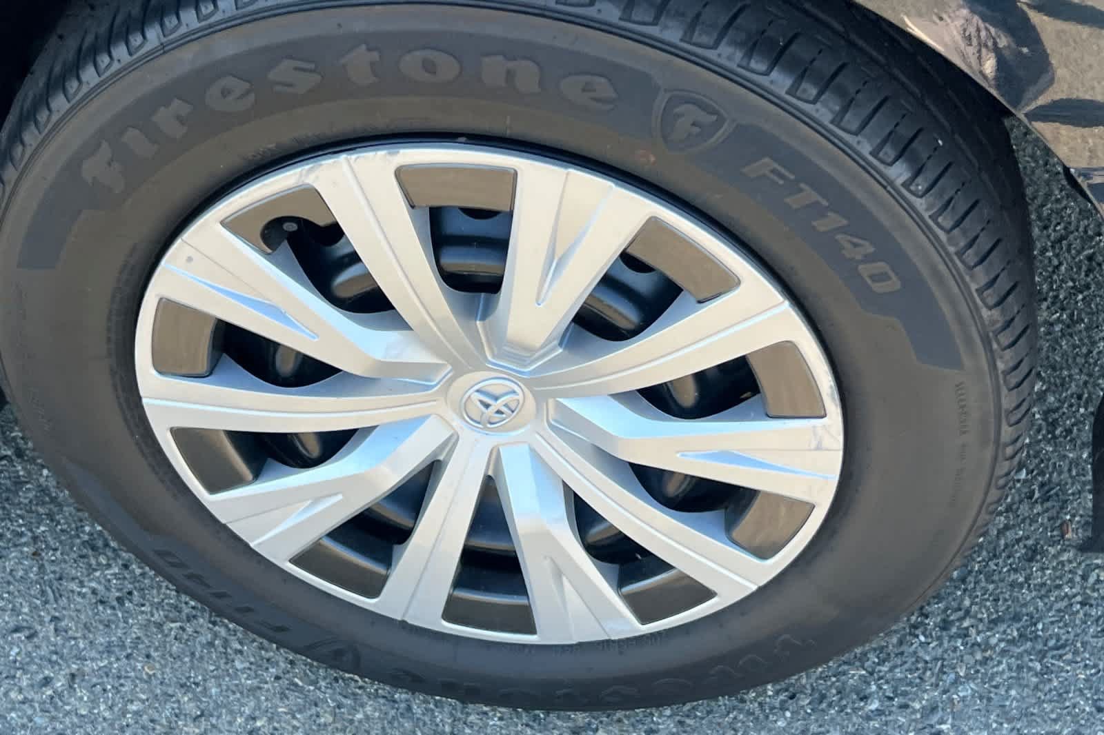 Used 2021 Toyota Camry LE FWD image 22