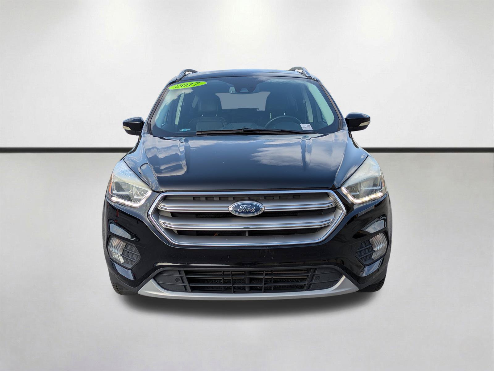 Used 2017 Ford Escape Titanium w/ Canadian Touring Package AWD/4WD image 3