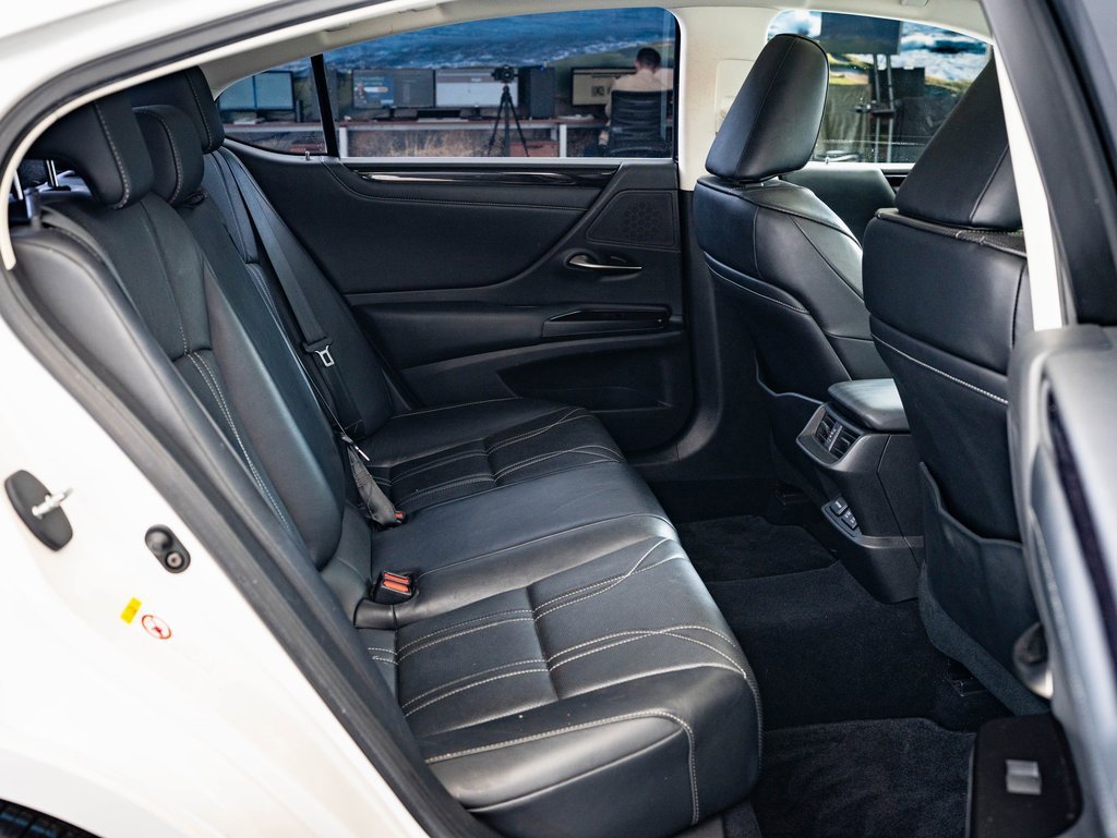 Certified 2019 Lexus ES 350 w/ Accessory Package 2 image 34