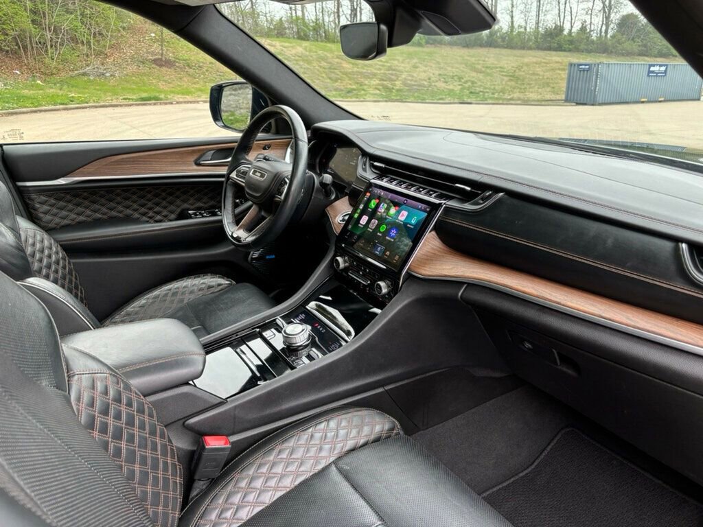 Used 2021 Jeep Grand Cherokee L Summit w/ Luxury Tech Group V image 13