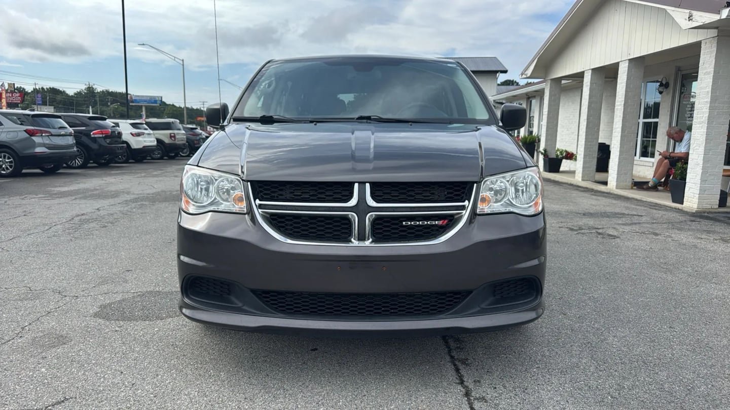 Used 2019 Dodge Grand Caravan SE w/ UConnect Hands-Free Group FWD image 8