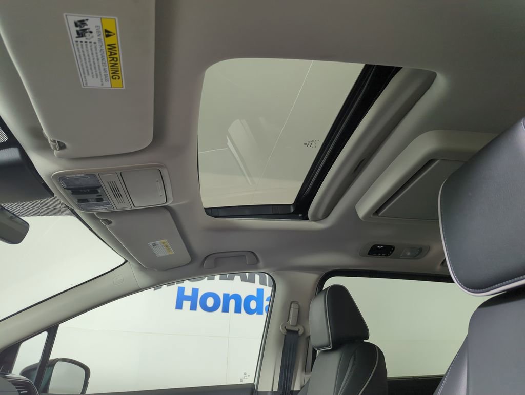 Certified 2025 Honda Odyssey Touring image 17