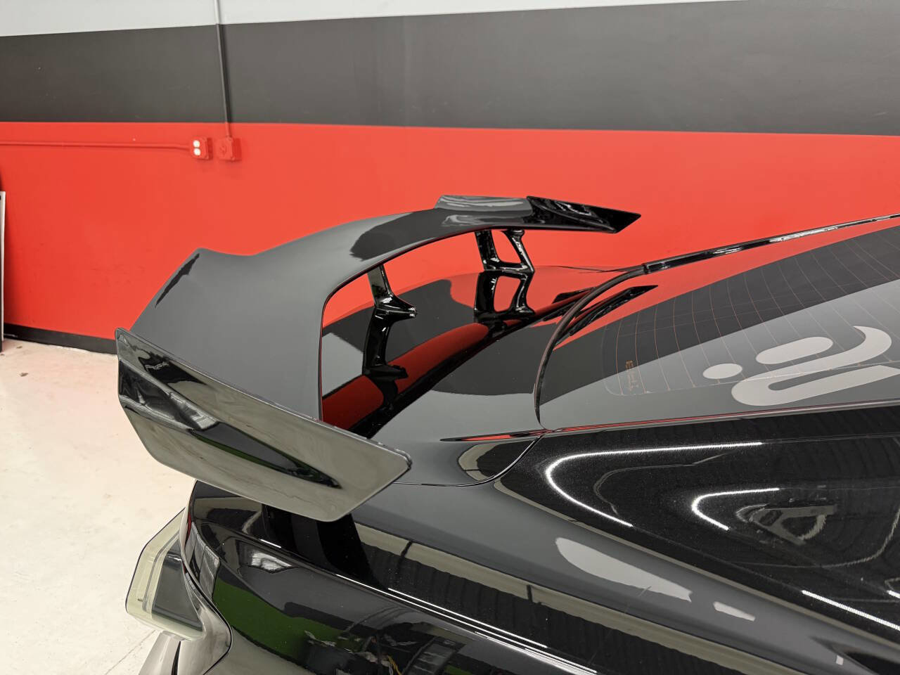 Used 2018 Chevrolet Camaro ZL1 RWD image 30