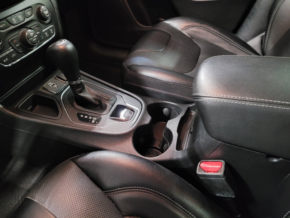 Used 2022 Jeep Cherokee Latitude Lux FWD image 26