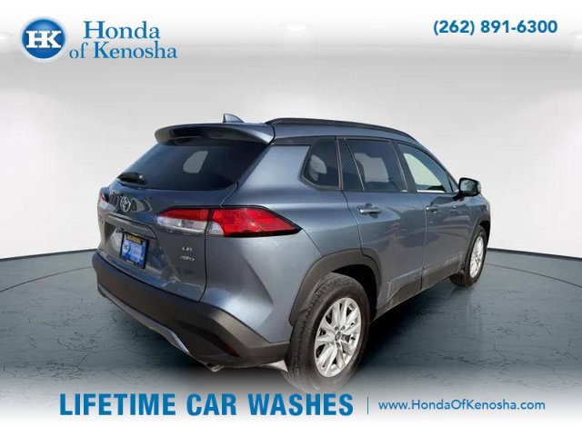 Used 2023 Toyota Corolla Cross LE image 6