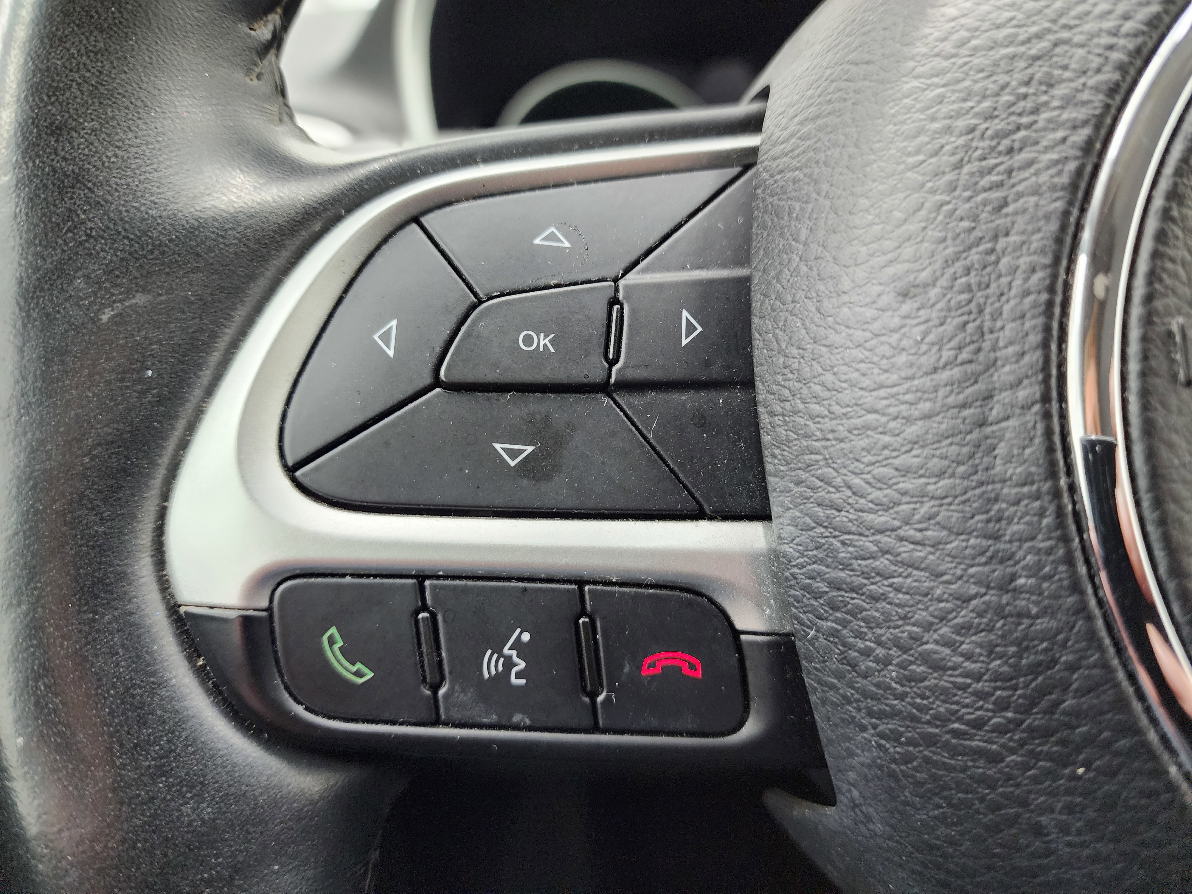 Used 2017 Jeep Compass Sport w/ Cold Weather Group image 18