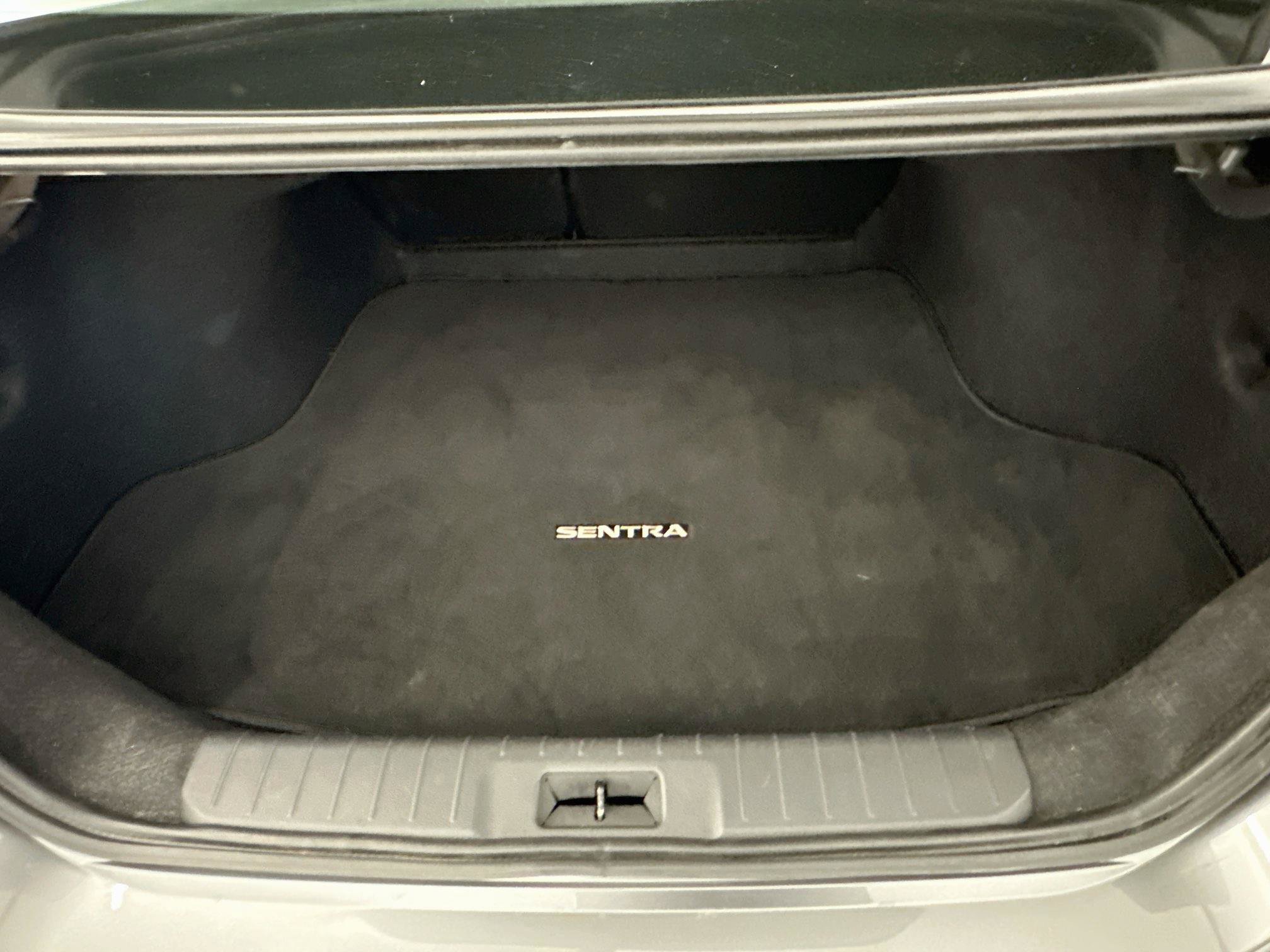 Used 2025 Nissan Sentra SV FWD image 29