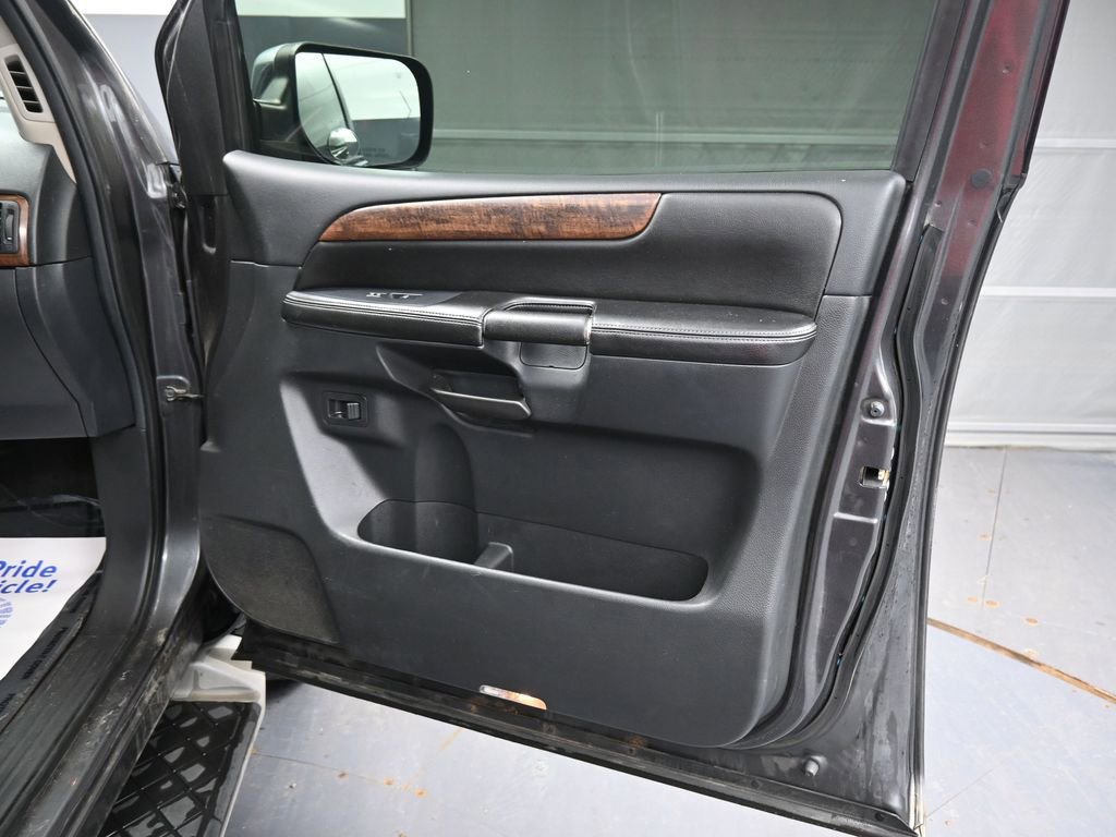 Used 2012 Nissan Armada Platinum image 18