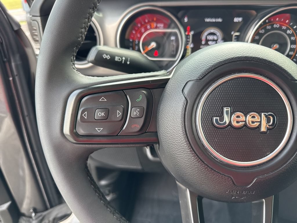 Used 2023 Jeep Gladiator Overland AWD/4WD image 48