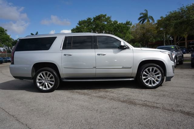 Used 2019 Cadillac Escalade ESV Luxury image 13