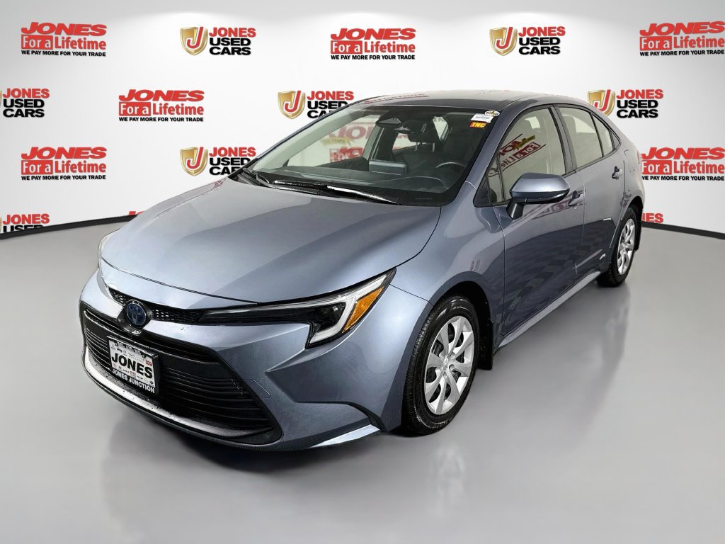 Certified 2025 Toyota Corolla LE AWD/4WD image 12