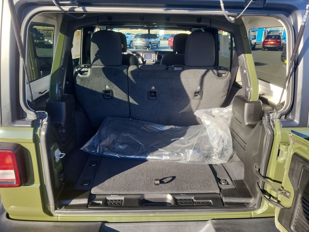 Used 2021 Jeep Wrangler Unlimited Sport image 22
