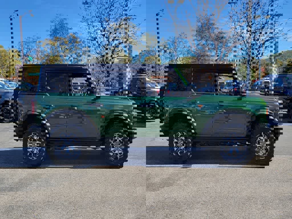 Used 2025 Ford Bronco Badlands image 7